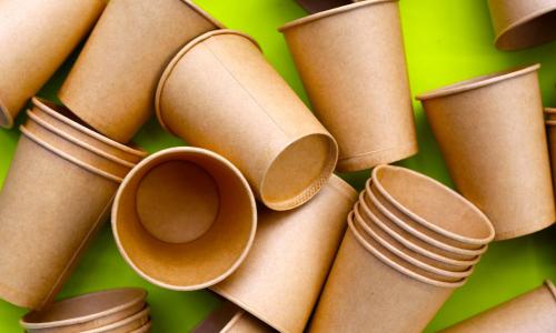 A papírpohár evolúciója - A higiéniai eszköztől az intelligens csomagolásig